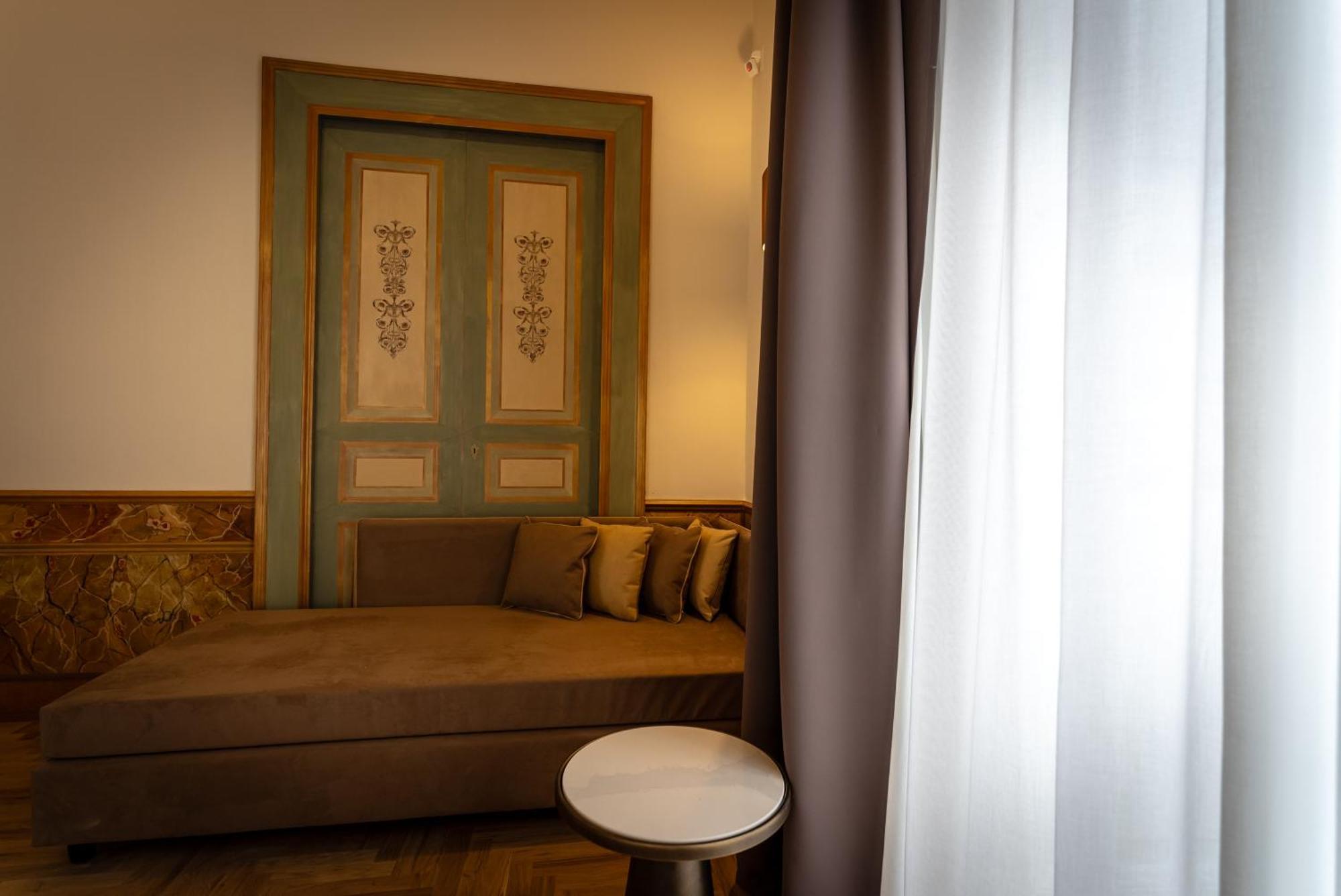 Antica Dimora Pessina Hotel Napoli Ngoại thất bức ảnh